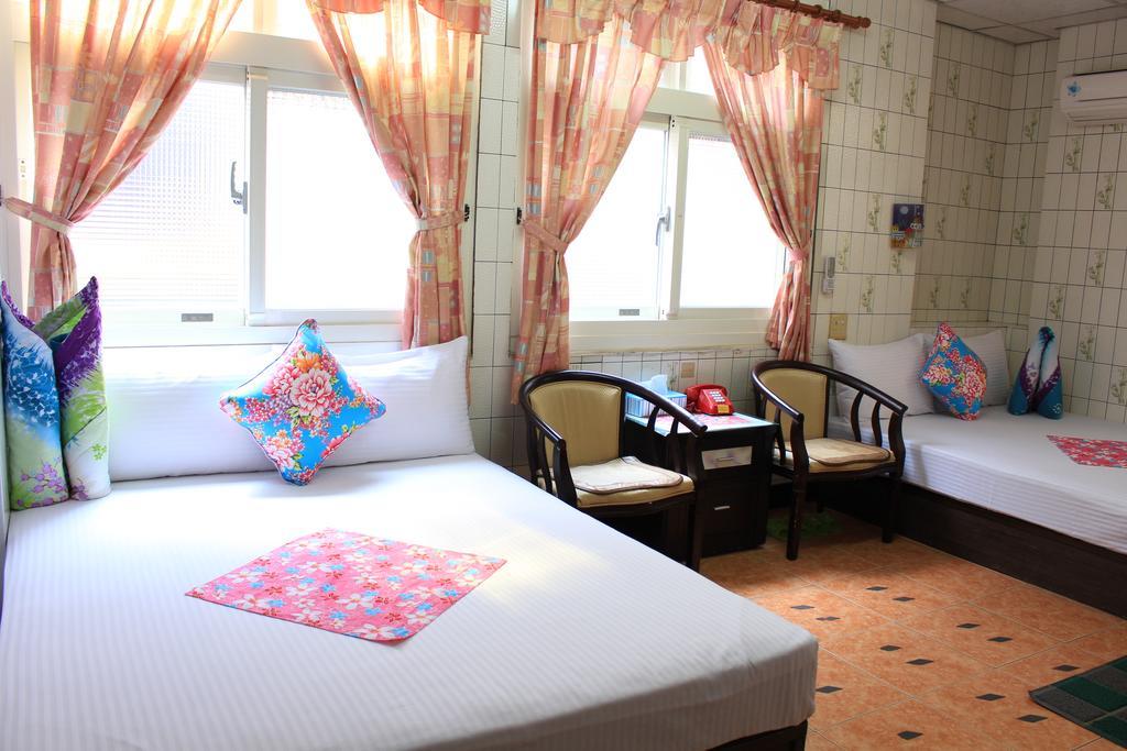 Hsin Hsin Hotel Miaoli Exteriör bild