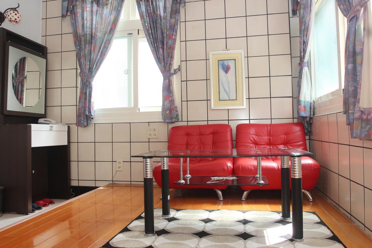 Hsin Hsin Hotel Miaoli Exteriör bild